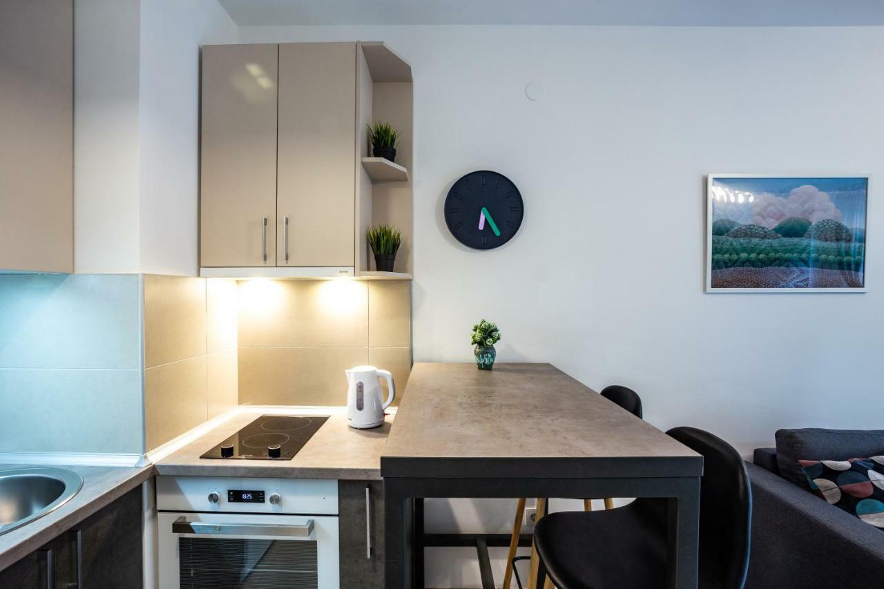 Modern Naive Downtown With Free Private Garage-fast Wi-fi Апартаменты *
