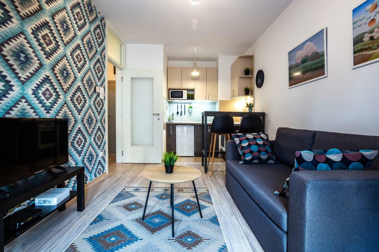 Modern Naive Downtown With Free Private Garage-fast Wi-fi Апартаменты